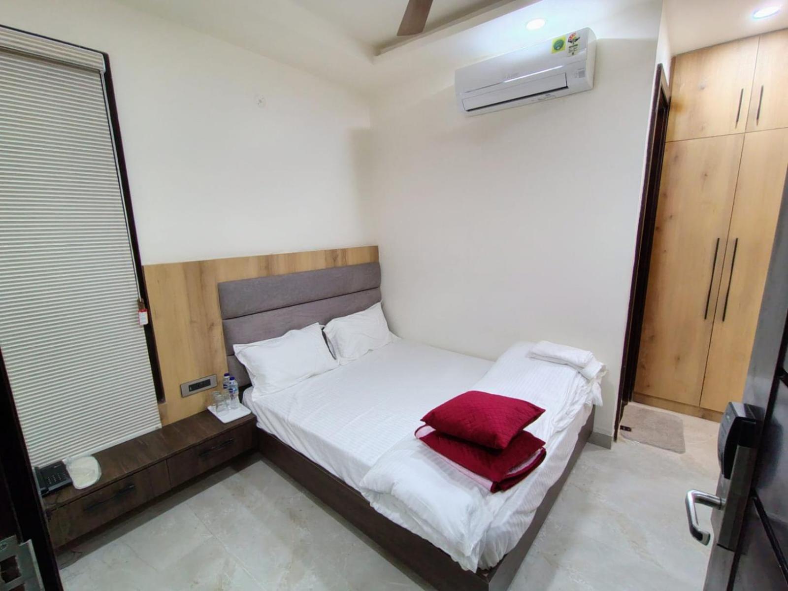 לקנאו Celebration Guest House מראה חיצוני תמונה
